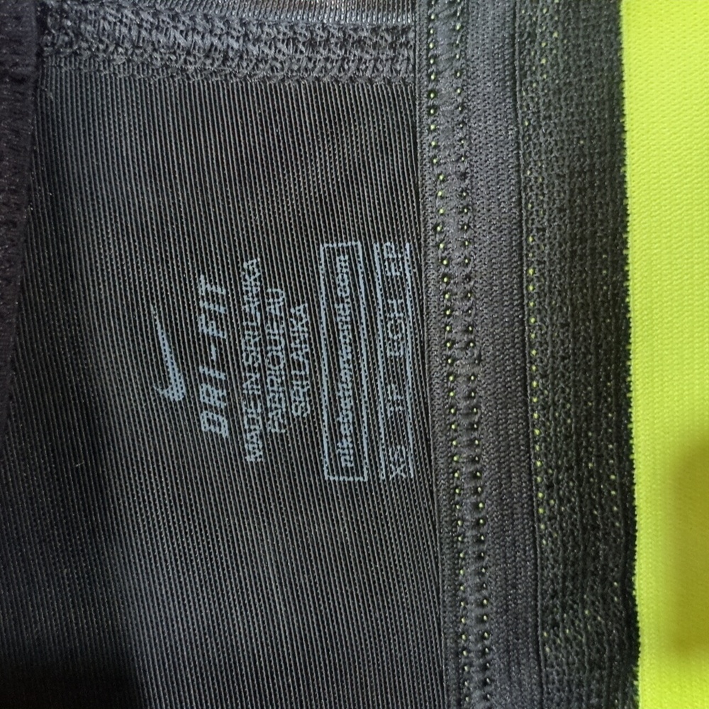 Nike Performance Sports Bra - Picture 3 of 3